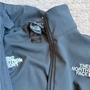 The North Face blackJacket-soft shell